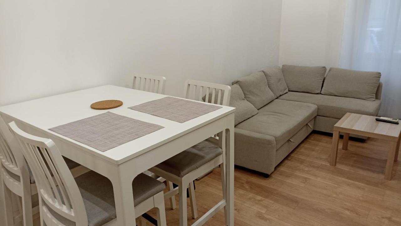 Studio Neuf Climatise Avec Terrasse #4 تولون المظهر الخارجي الصورة