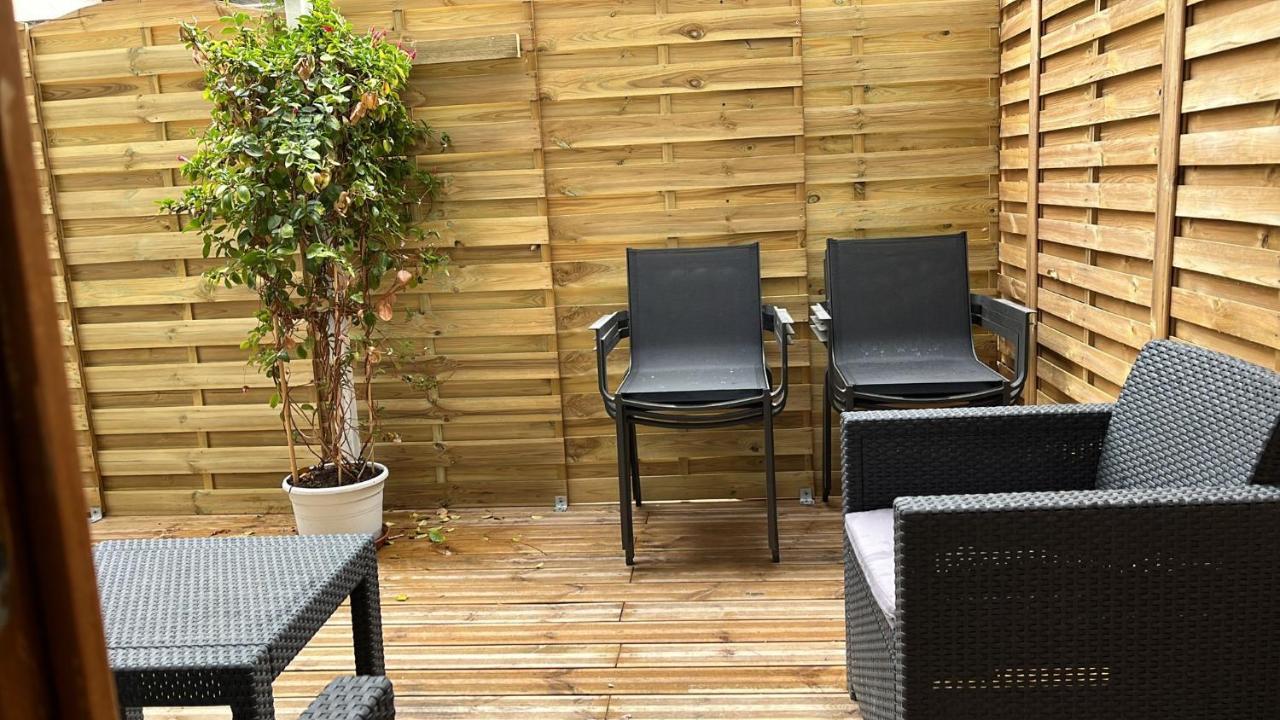 Studio Neuf Climatise Avec Terrasse #4 تولون المظهر الخارجي الصورة