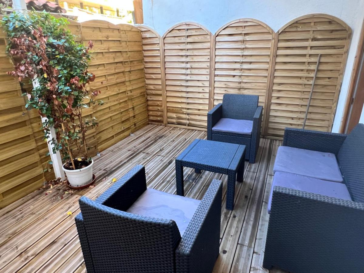Studio Neuf Climatise Avec Terrasse #4 تولون المظهر الخارجي الصورة